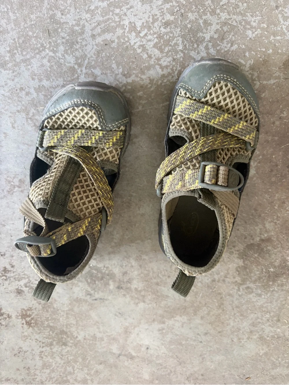 Kids Chaco Olive Green hiking Sandals - Breathable Performance Shoe